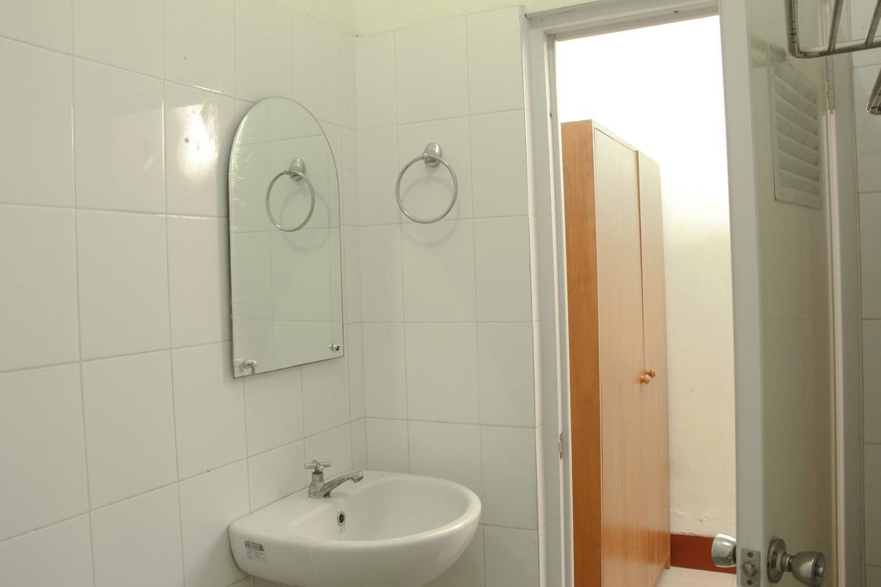 Reddoorz Plus @ Pejanggik Mataram Eksteriør bilde